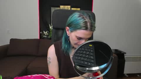 Snapshot of lika_haris chatting on September 21, 2025, 2:40 pm Lika online show from September 21, 2025, 2:40 pm