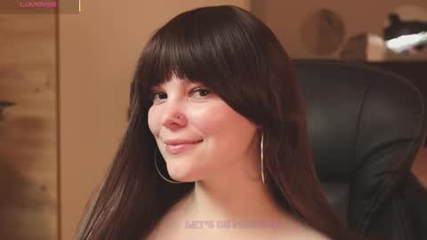 likaaberry online show from November 17, 2025, 6:24 pm