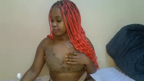 Snapshot of lil__cupcake chatting on July 17, 2026, 5:29 pm lil__cupcake online show from July 17, 2026, 5:29 pm