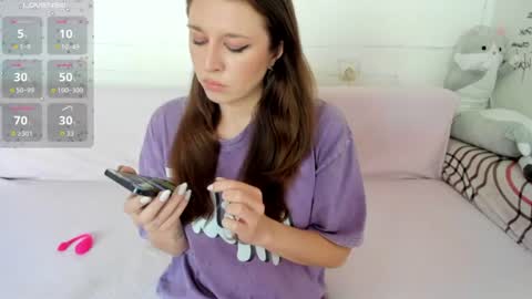 Snapshot of lil_foxy999 chatting on July 27, 2026, 7:48 am Alisa online show from July 27, 2026, 7:48 am