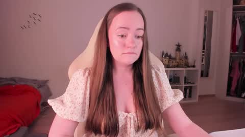 Snapshot of lil_happiness chatting on November 12, 2025, 6:08 pm for free registration 3 online show from November 12, 2025, 6:08 pm