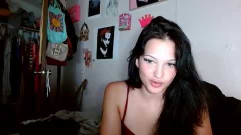 Snapshot of lil_luluvert chatting on April 11, 2026, 3:22 am lil_luluvert online show from April 11, 2026, 3:22 am