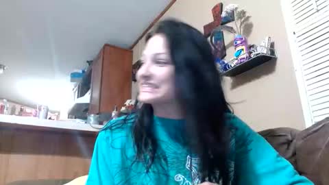 Snapshot of lil_luluvert chatting on April 13, 2026, 5:02 am lil_luluvert online show from April 13, 2026, 5:02 am