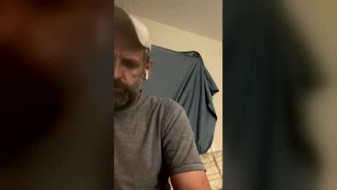 Snapshot of lil_ryno chatting on April 23, 2026, 9:19 am lil_ryno online show from April 23, 2026, 9:19 am