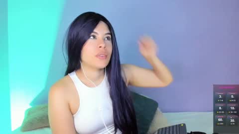 Snapshot of lil_swaay chatting on February 23, 2025, 5:23 am Lola online show from February 23, 2025, 5:23 am