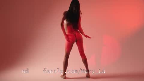 Snapshot of lil_uff chatting on February 11, 2026, 10:59 pm aka princessmaya online show from February 11, 2026, 10:59 pm