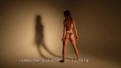 Snapshot of lil_uff chatting on April 23, 2026, 8:11 pm aka princessmaya online show from April 23, 2026, 8:11 pm