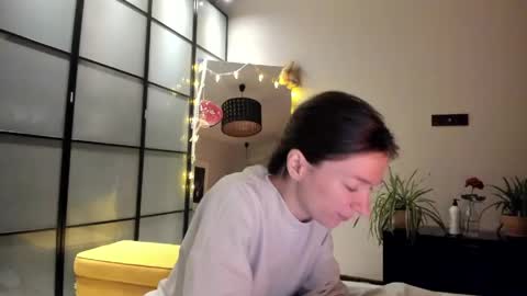 Snapshot of lil_uff chatting on May 16, 2026, 7:23 pm aka princessmaya online show from May 16, 2026, 7:23 pm