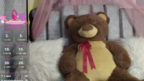 Snapshot of lila_frox chatting on June 18, 2026, 11:25 am Lila online show from June 18, 2026, 11:25 am