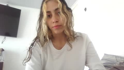 Snapshot of lila_herz chatting on May 18, 2026, 5:08 pm Ren online show from May 18, 2026, 5:08 pm