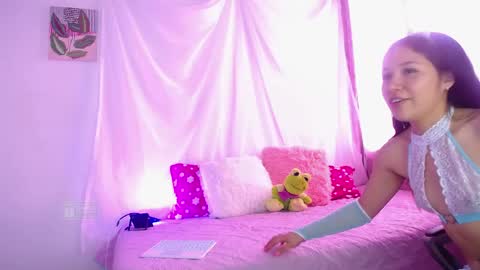 Snapshot of lila_sweet18 chatting on May 13, 2026, 8:38 pm LILA online show from May 13, 2026, 8:38 pm