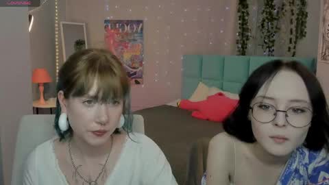 Lili online show from May 14, 2026, 11:50 am