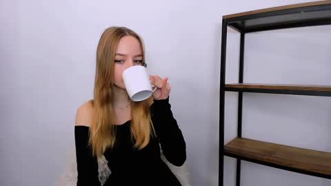 LiliaDesire online show from December 2, 2024, 8:30 am