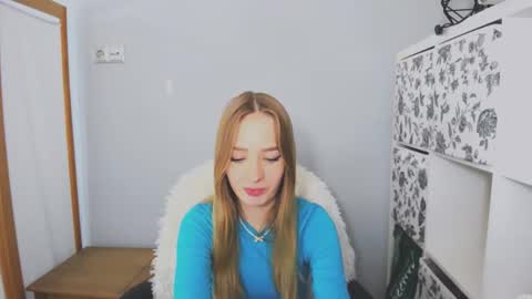 LiliaDesire online show from December 4, 2024, 9:57 pm