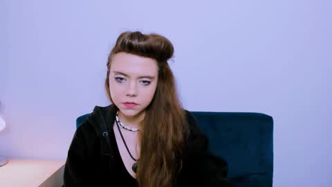 Snapshot of lilaslim chatting on December 20, 2025, 10:11 am lilaslim online show from December 20, 2025, 10:11 am