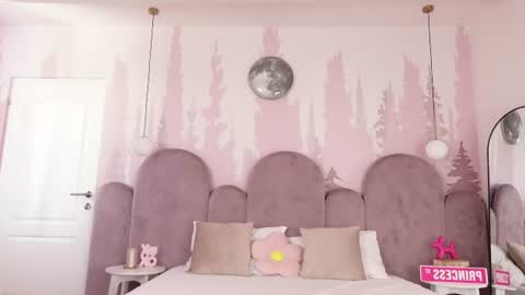 Snapshot of lilavoxx chatting on July 14, 2026, 5:34 am Dream Girl online show from July 14, 2026, 5:34 am