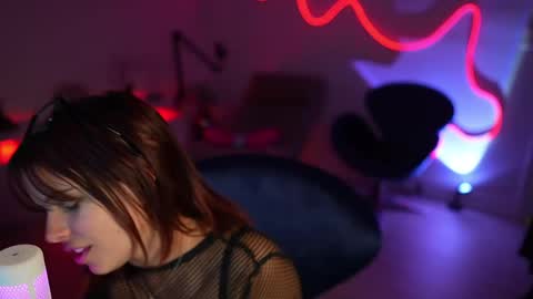 Snapshot of lilbeccaxo chatting on April 21, 2026, 4:52 am Rebecca online show from April 21, 2026, 4:52 am