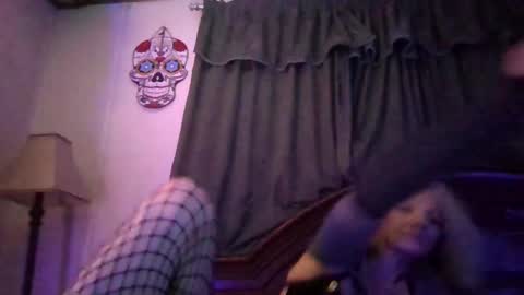 lilbit4u online show from December 20, 2024, 7:01 am