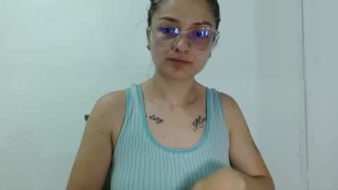Valeri Villalobos  IG villa lobosvaleri online show from April 26, 2026, 11:24 pm