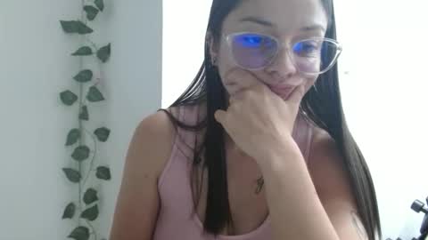 Valeri Villalobos  IG villa lobosvaleri online show from May 11, 2026, 4:15 pm