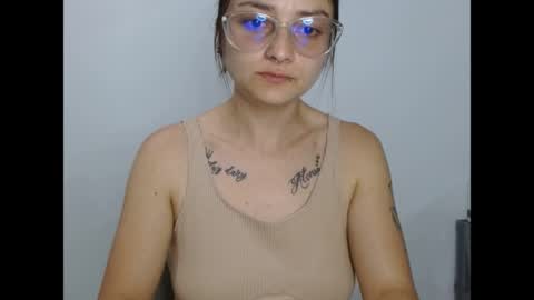 Snapshot of lilcoralinne_0 chatting on May 30, 2026, 1:25 am Valeri Villalobos IG villa lobosvaleri online show from May 30, 2026, 1:25 am