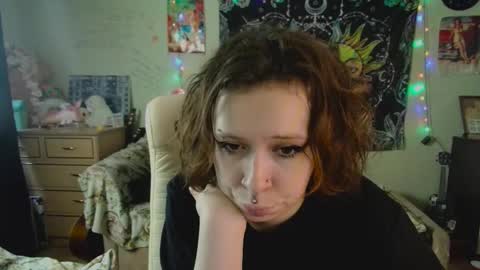 Lil online show from October 7, 2025, 10:23 am