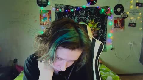 Lil online show from November 20, 2025, 11:43 am