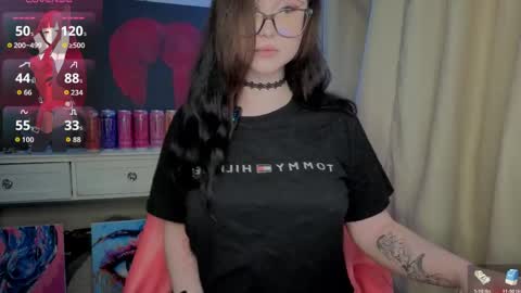 Nika and Lori online show from April 10, 2026, 1:16 pm