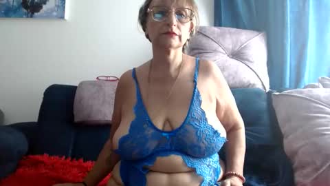 Snapshot of lilhy_mcfly chatting on May 28, 2026, 4:26 pm lilieth online show from May 28, 2026, 4:26 pm