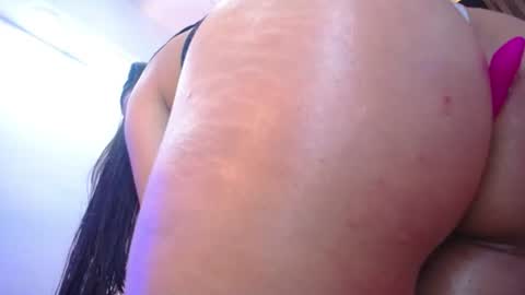 lili cam  online show from July 26, 2026, 1:51 pm