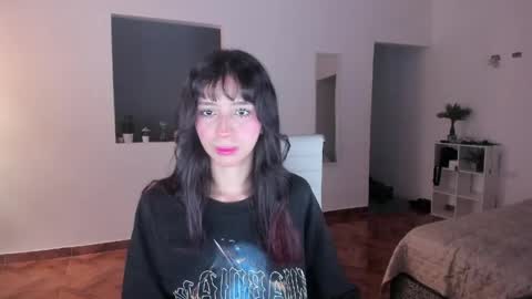 Snapshot of lili_cherry_ chatting on June 8, 2026, 8:42 pm lili_cherry_ online show from June 8, 2026, 8:42 pm