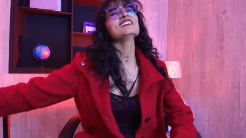 lili_clan online show from November 20, 2025, 5:07 am