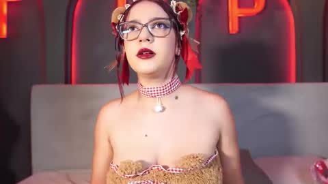 Snapshot of lili_cox chatting on April 7, 2026, 12:49 pm Lili online show from April 7, 2026, 12:49 pm