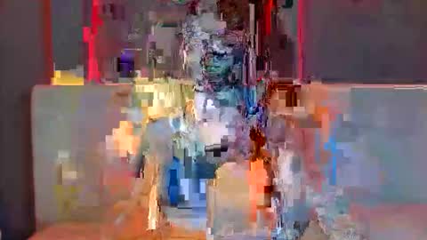 Snapshot of lili_cox chatting on April 8, 2026, 1:11 pm Lili online show from April 8, 2026, 1:11 pm