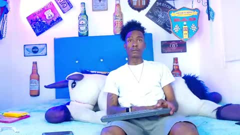 lili_roussi online show from March 24, 2026, 8:14 pm