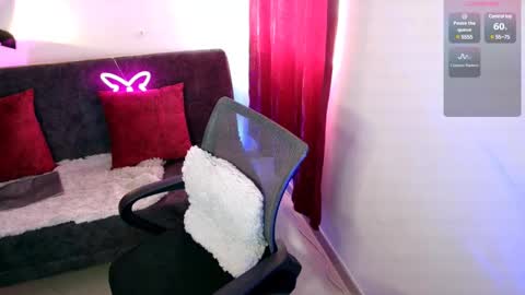 Snapshot of lili_thomson chatting on February 20, 2025, 8:47 pm Nataly online show from February 20, 2025, 8:47 pm
