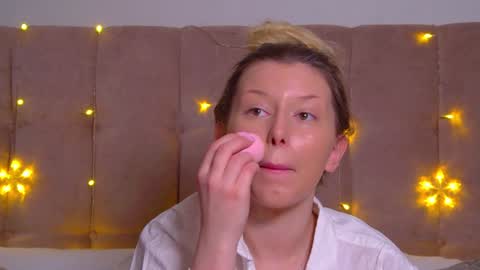 Mia online show from January 14, 2025, 6:24 am