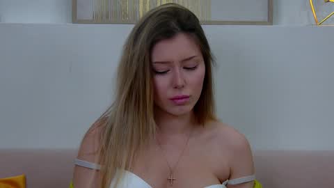 Mia online show from January 20, 2025, 12:39 pm