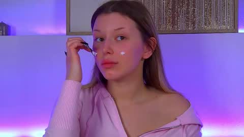 Mia online show from February 20, 2025, 6:50 am