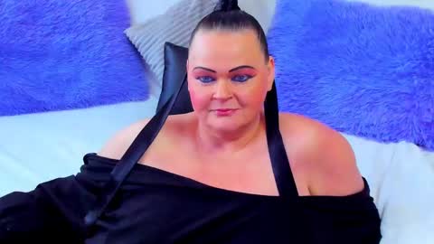 Snapshot of lilian_biegert chatting on May 16, 2026, 3:44 pm Lili online show from May 16, 2026, 3:44 pm