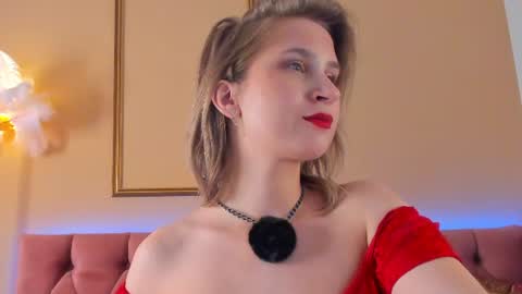 Lilian  online show from June 25, 2026, 1:38 am