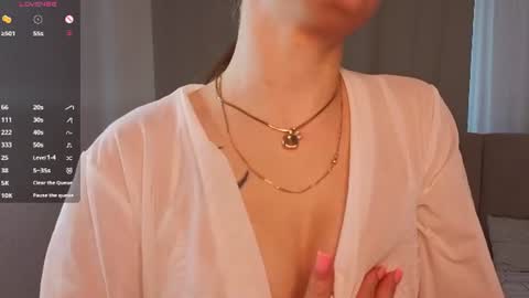 Hi I am Luna online show from July 28, 2026, 1:12 am