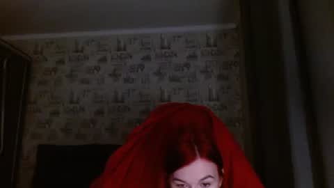 liliawoolf online show from March 4, 2025, 6:50 pm