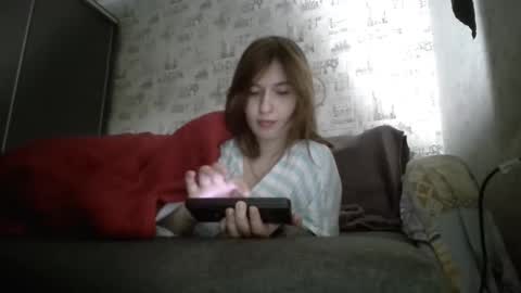 liliawoolf online show from October 3, 2025, 6:16 pm