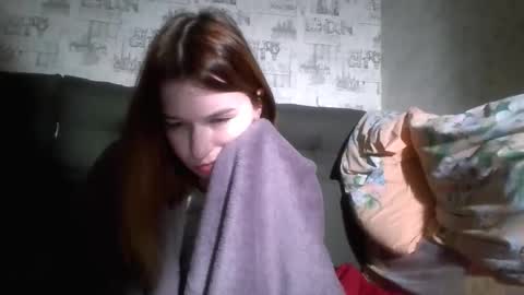 liliawoolf online show from October 23, 2025, 6:28 pm