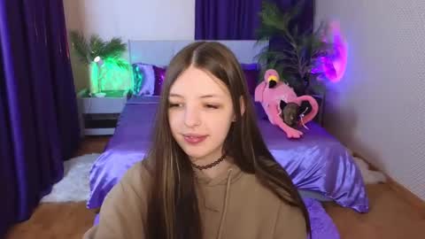 Lili Bakery online show from January 13, 2025, 1:56 am