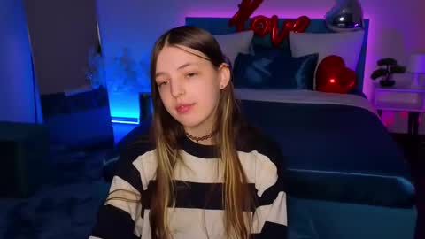 Lili Bakery online show from February 22, 2025, 1:22 am