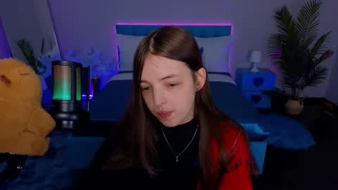 Lili Bakery online show from September 12, 2025, 3:06 am