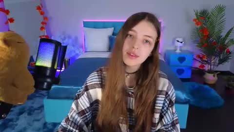 Lili Bakery online show from October 20, 2025, 4:13 am