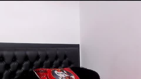 lilibluex online show from December 14, 2024, 4:31 pm